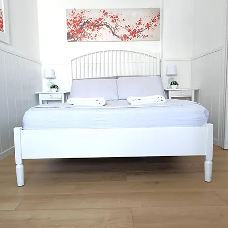 Piazza Hortis Studio Apartment
