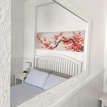 Piazza Hortis Studio Apartment *
